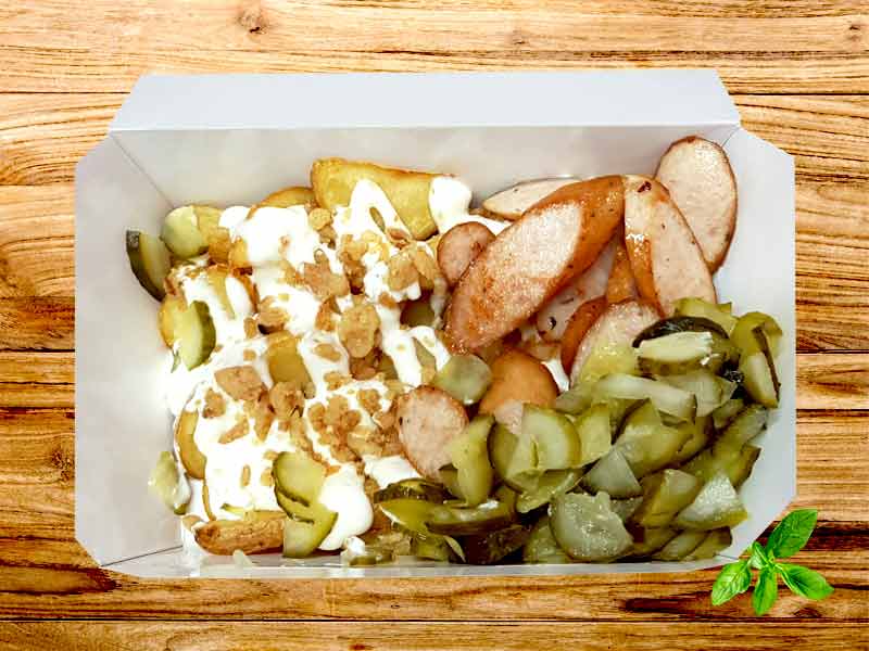 Картофельные дольки 150/200 с колбаской и огурчиком